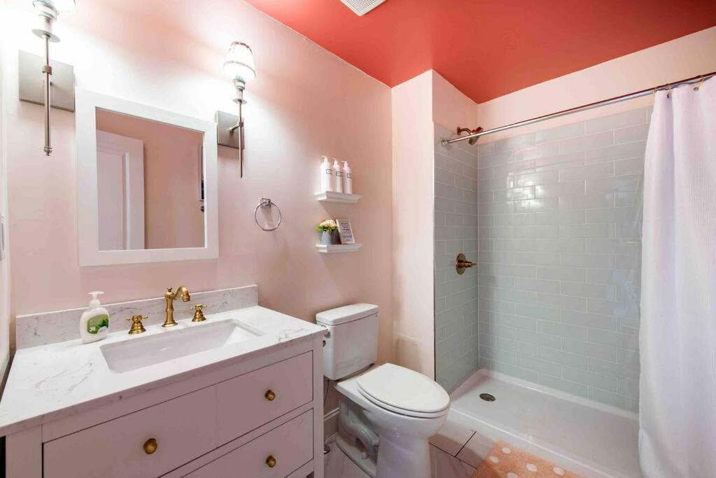 Blush And Bashful Germantown Two Bedroom Apartment Louisville Exterior foto