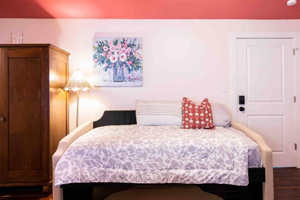 Blush And Bashful Germantown Two Bedroom Apartment Louisville Exterior foto