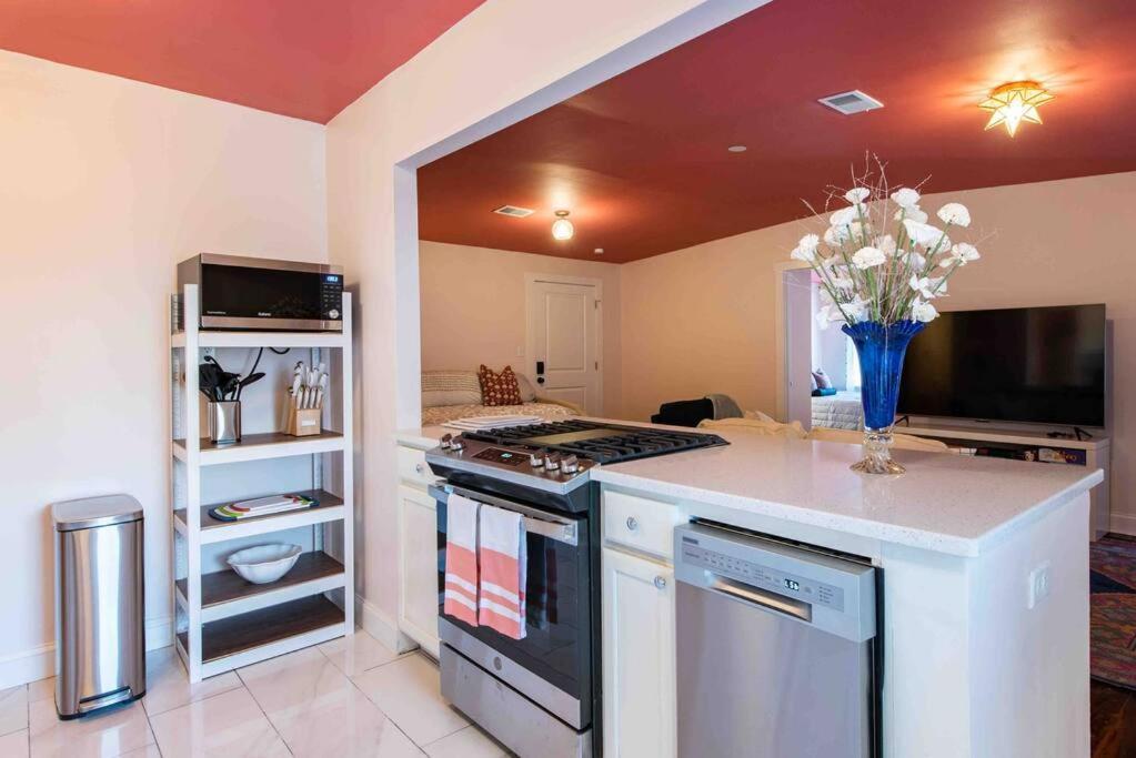 Blush And Bashful Germantown Two Bedroom Apartment Louisville Exterior foto